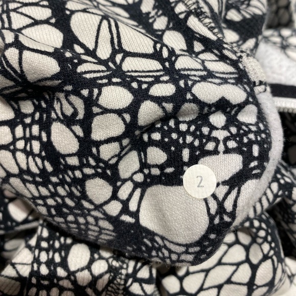 Lululemon Scuba Hoodie Size 2 (XXS) - Picture 8 of 8